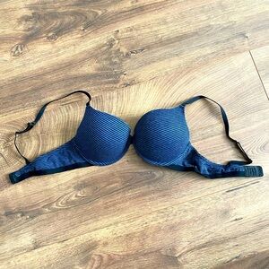 Xhiliration 34C blue striped underwire bra